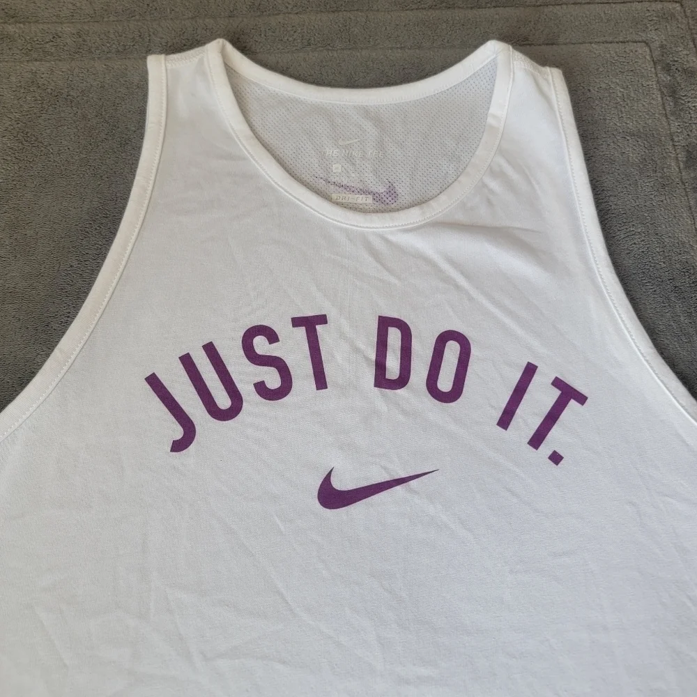 NWT Nike Tank Top M - Picture 2 of 9